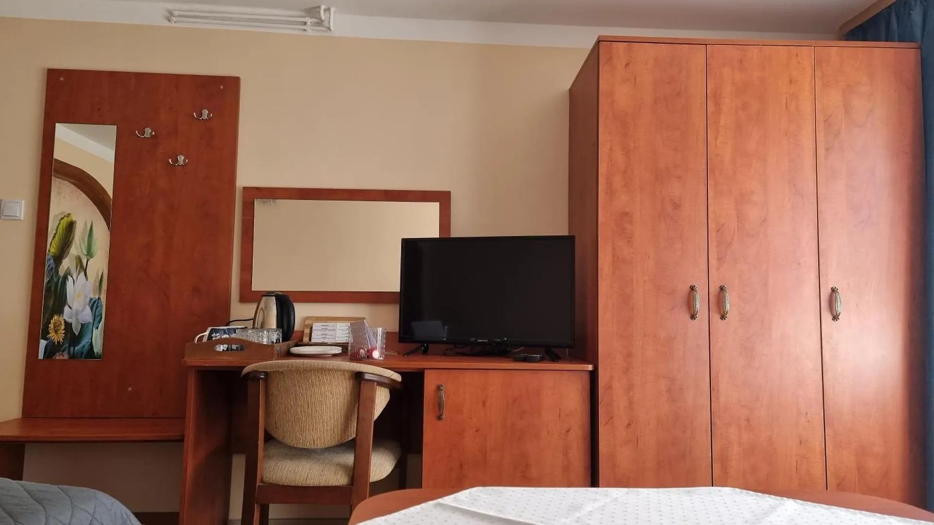 5 Family Hotels Near Kawcza Viewpoint for Beach & Forest Access