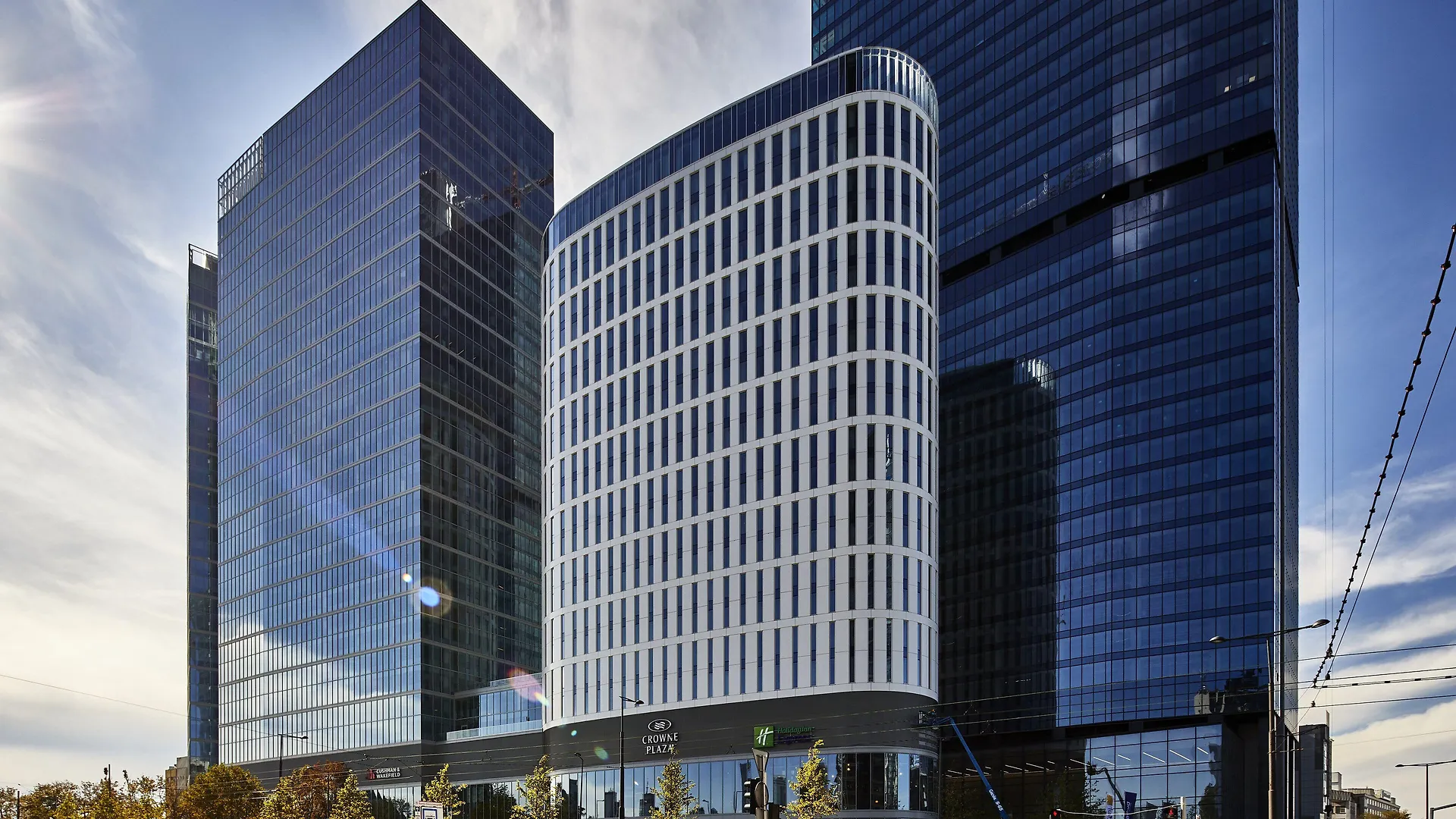 5 Smart Airport Hotels in Wola, Warsaw Worth Booking