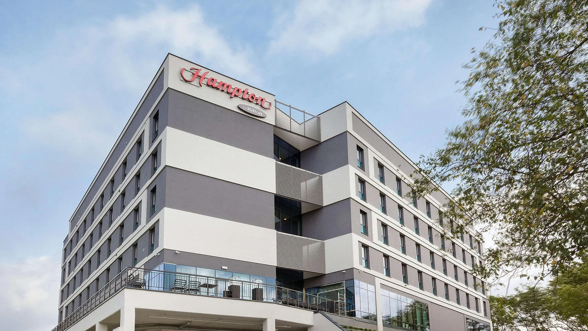 Staying in Poland for Work: 12 Business Hotels Compared