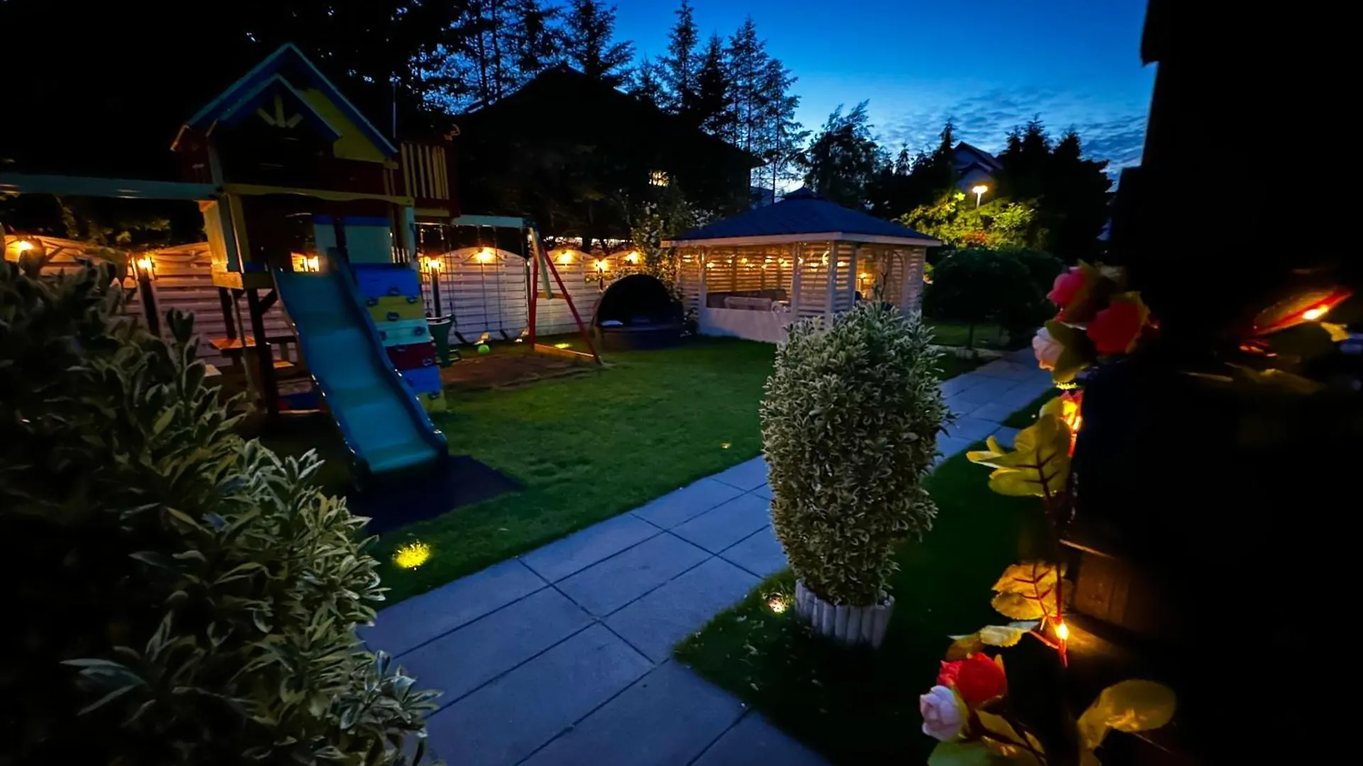 Where to Stay Near Mielno Beach: 4 Holiday Homes Compared